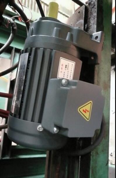 双速电机如何保证转向一致？