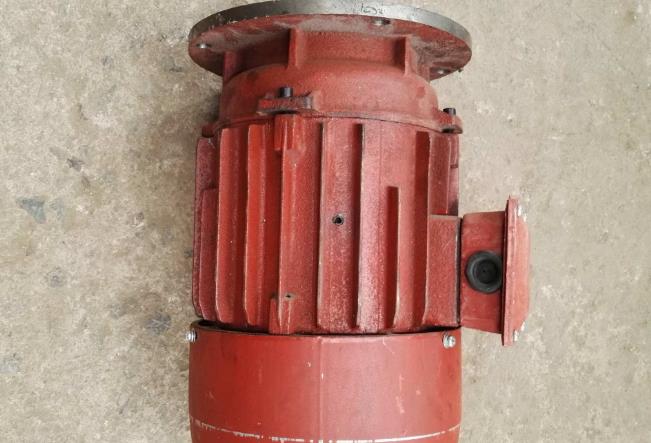 单相交流异步电机的工作原理是什么？